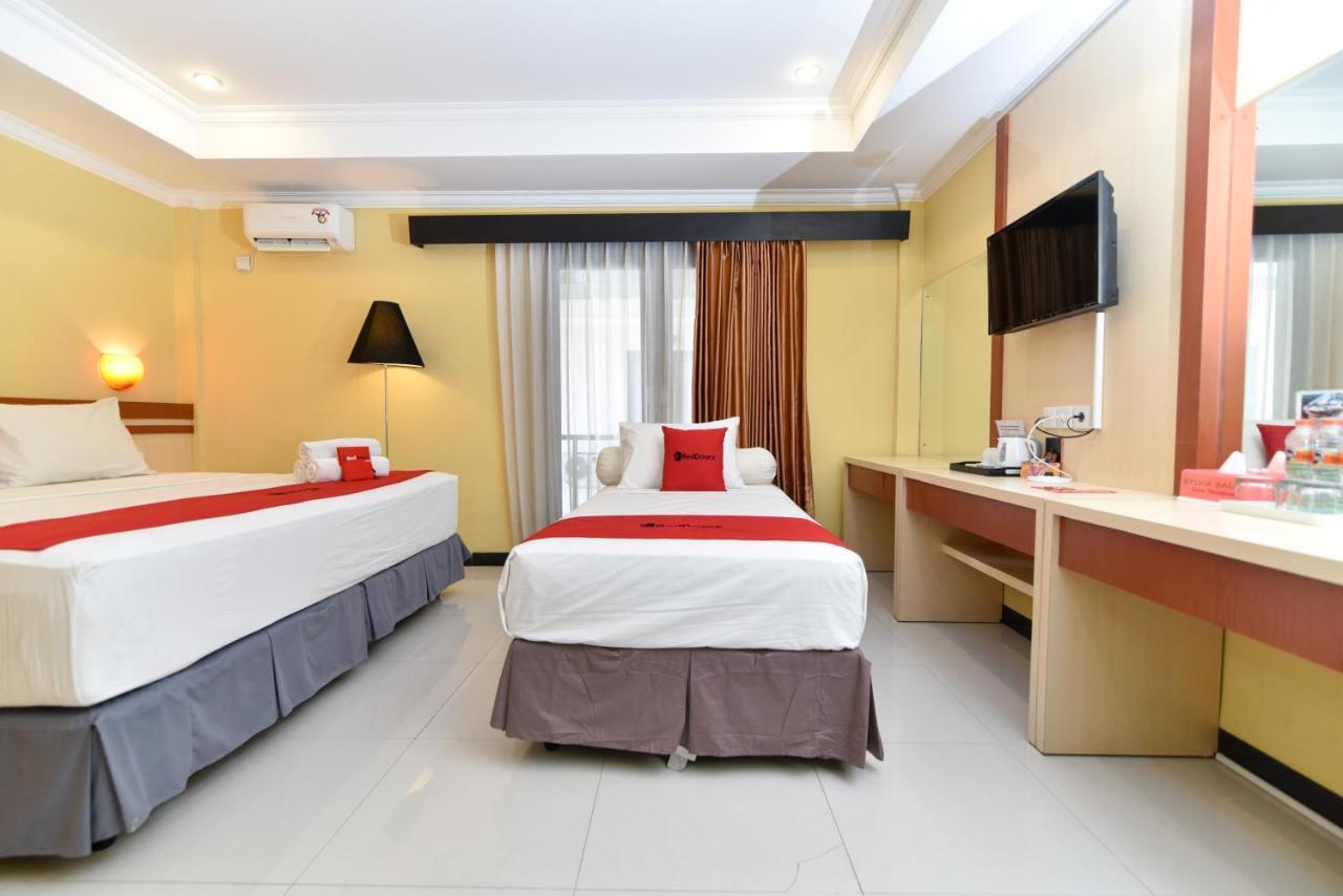 Reddoorz Plus Near Mall Bali Galeria 2 Денпасар Экстерьер фото